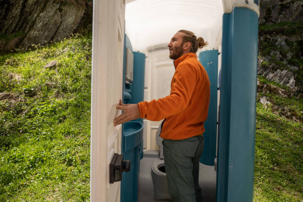 Best High-end porta potty rental  in Darien, IL