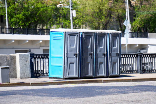Best Luxury portable toilet rental  in Darien, IL